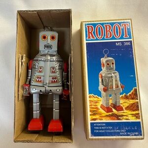 MS 386 Buckaroo Red Eye Robot In Box 6” Collectible